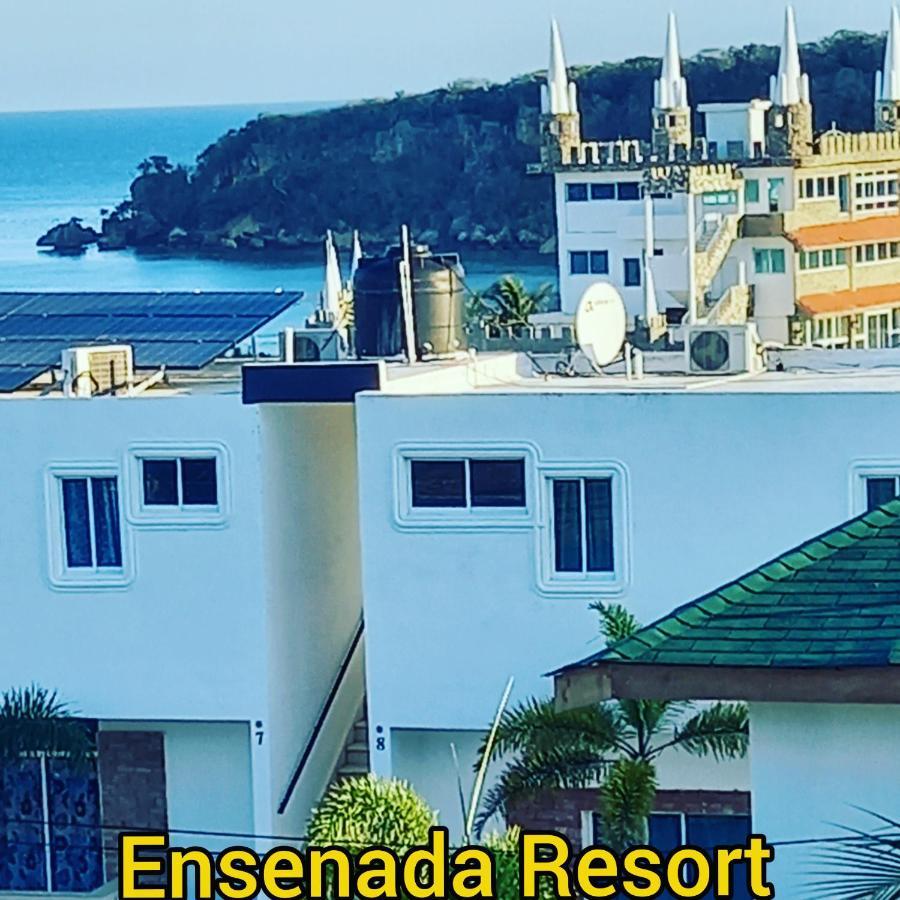 Ensenada Resort 蓬塔露奇亚 外观 照片
